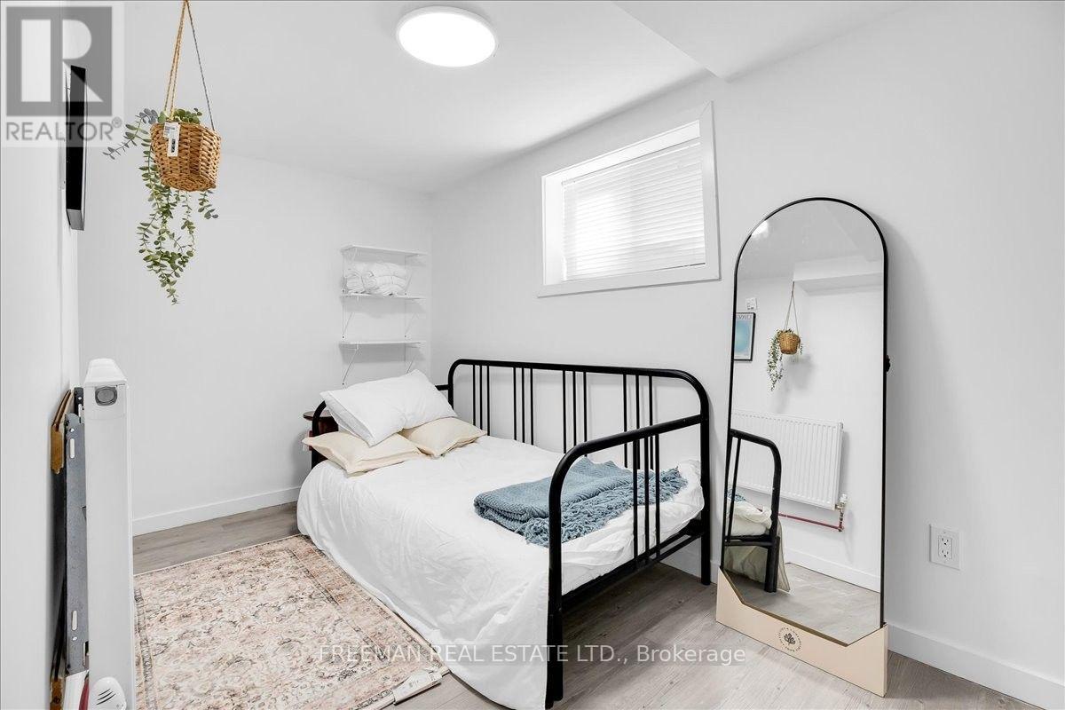 B03 - 15 Thorburn Avenue, Toronto, Ontario  M6K 1C4 - Photo 5 - W13649624