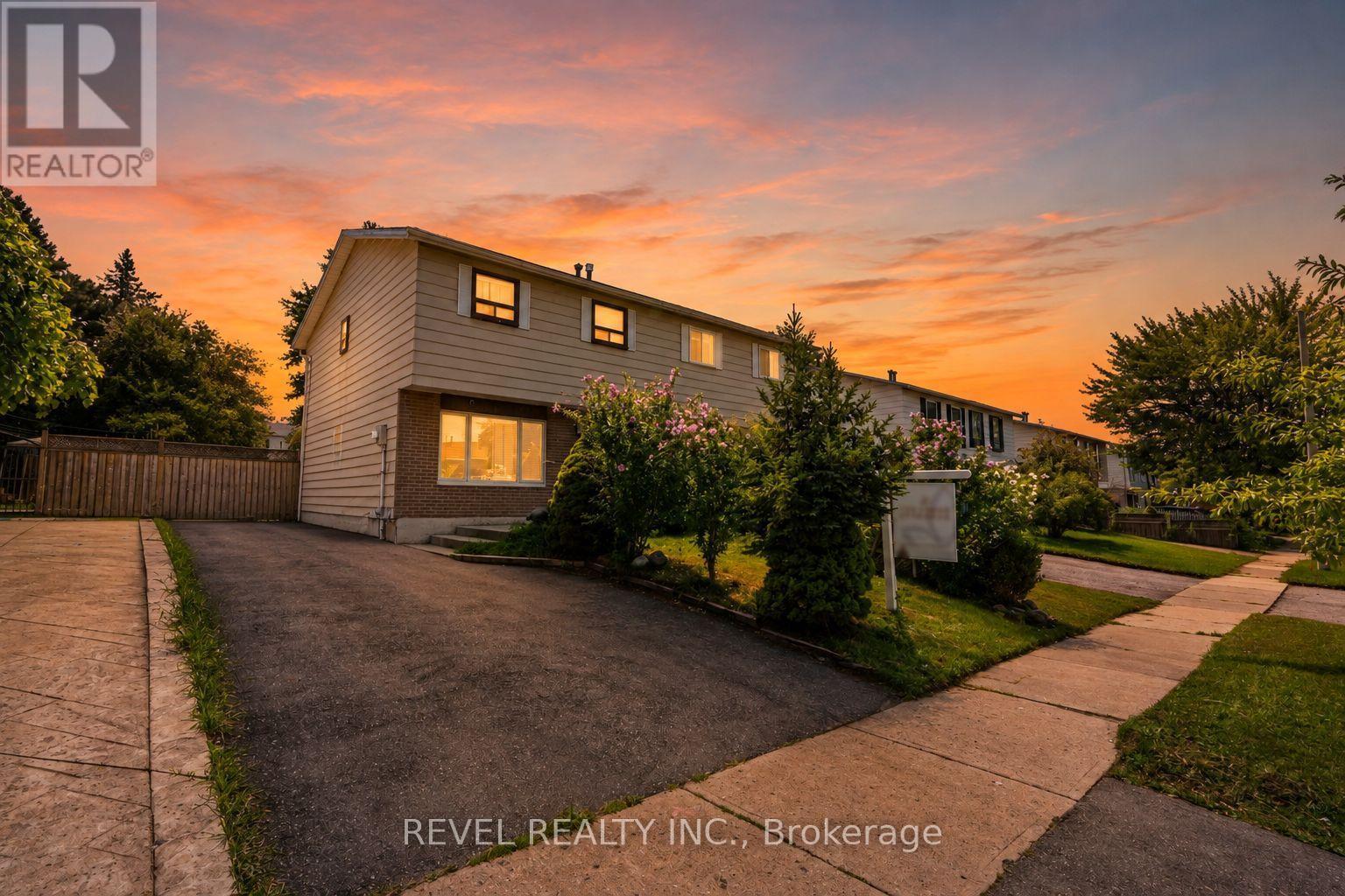 24 Bramhall Circle, Brampton, Ontario  L6V 2G4 - Photo 1 - W13649636