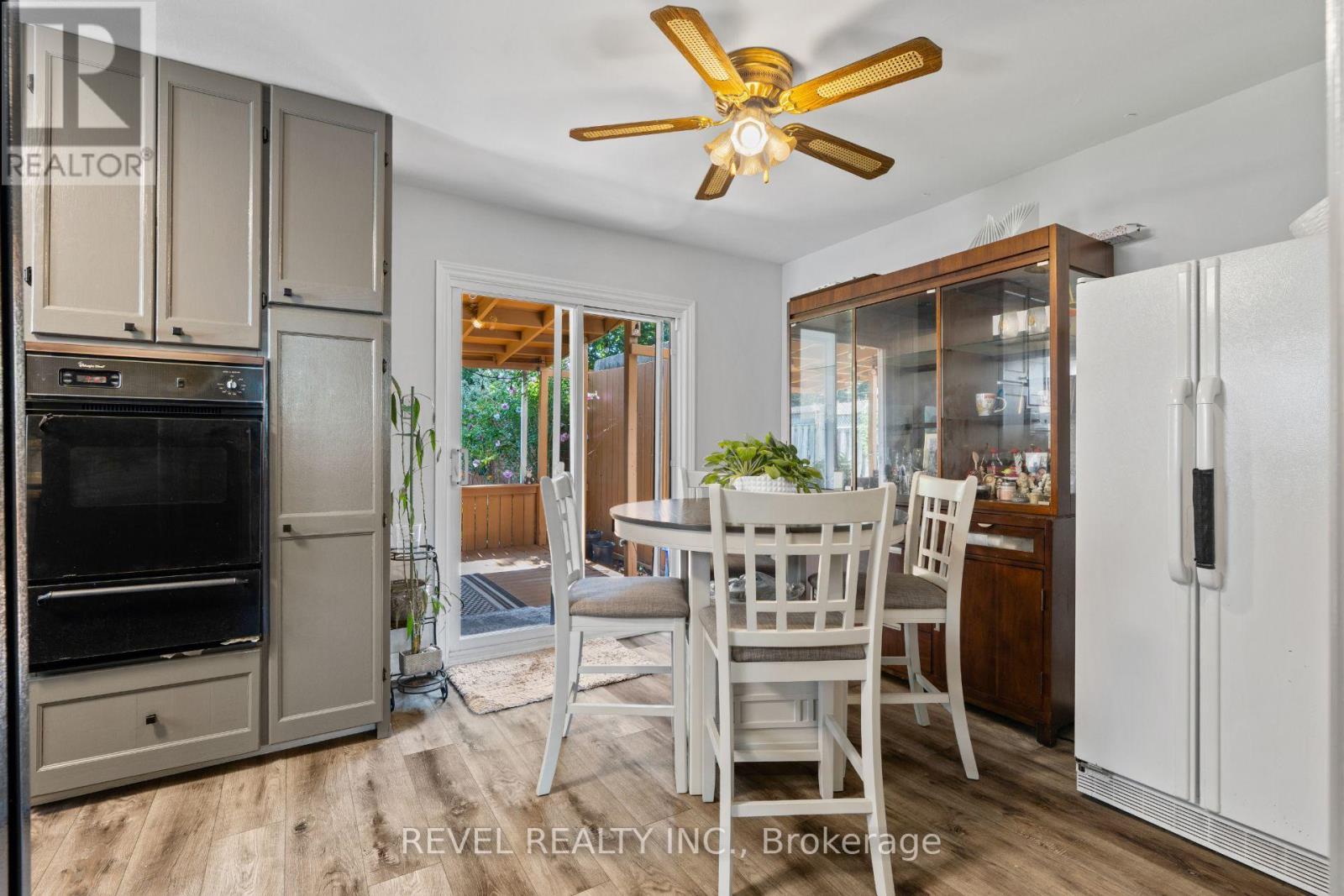 24 Bramhall Circle, Brampton, Ontario  L6V 2G4 - Photo 7 - W13649636