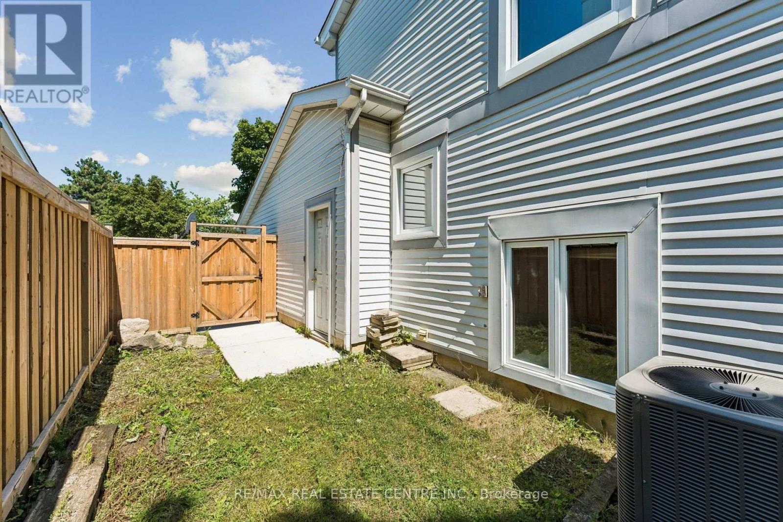 29 Blueridge Square, Brampton, Ontario  L6Z 1A2 - Photo 50 - W13649712