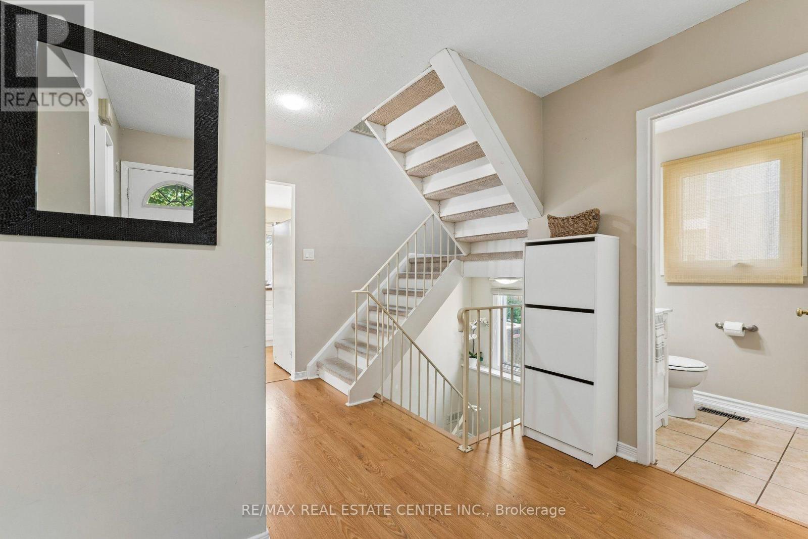 29 Blueridge Square, Brampton, Ontario  L6Z 1A2 - Photo 6 - W13649712