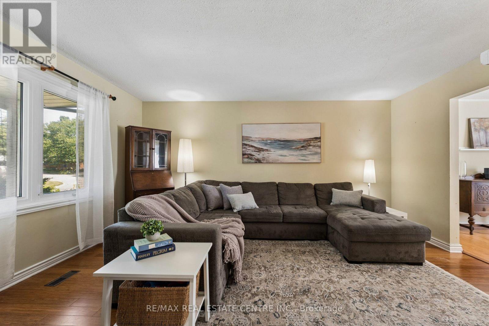 29 Blueridge Square, Brampton, Ontario  L6Z 1A2 - Photo 7 - W13649712