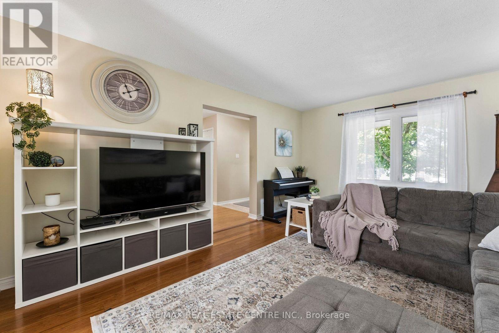 29 Blueridge Square, Brampton, Ontario  L6Z 1A2 - Photo 9 - W13649712