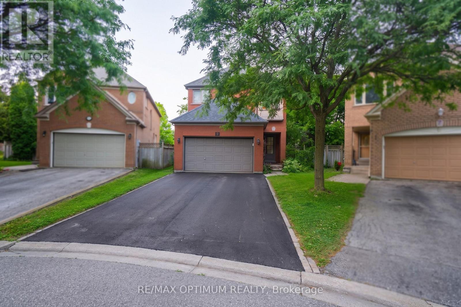 9 Inwood Place, Brampton, Ontario L6R 1T2 - Photo 3 - W13649760