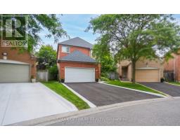 9 INWOOD PLACE, Brampton, Ontario