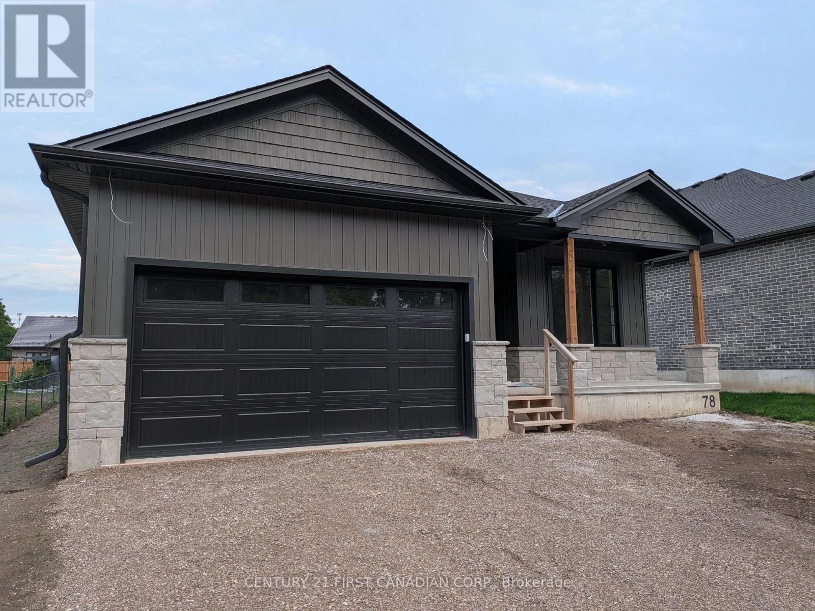 78 QUEEN STREET, North Middlesex, Ontario