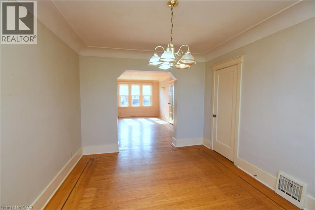215 Paling Avenue, Hamilton, Ontario  L8H 5J6 - Photo 11 - 40854180