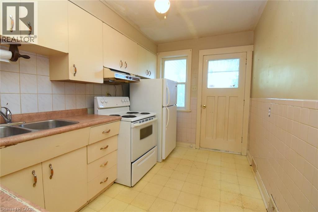 215 Paling Avenue, Hamilton, Ontario  L8H 5J6 - Photo 13 - 40854180