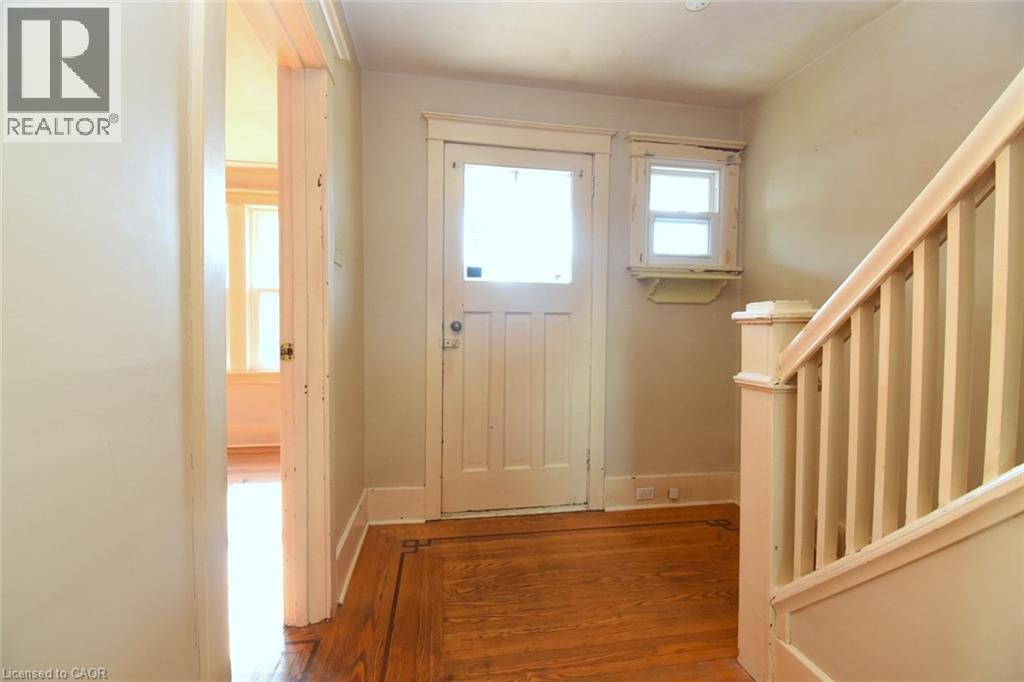 215 Paling Avenue, Hamilton, Ontario  L8H 5J6 - Photo 4 - 40854180