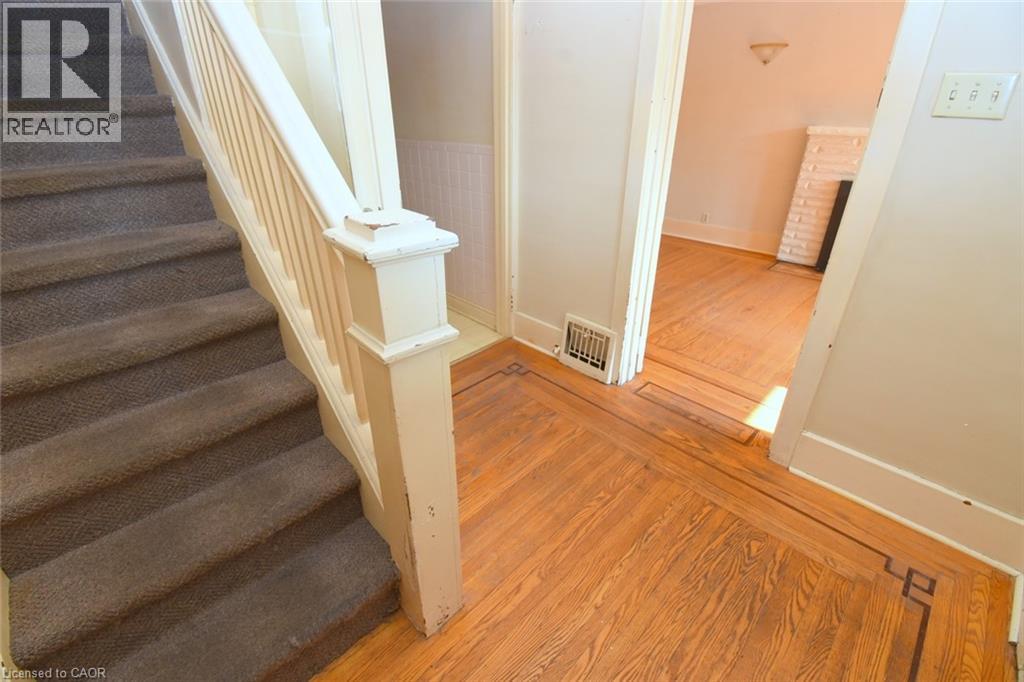215 Paling Avenue, Hamilton, Ontario  L8H 5J6 - Photo 5 - 40854180