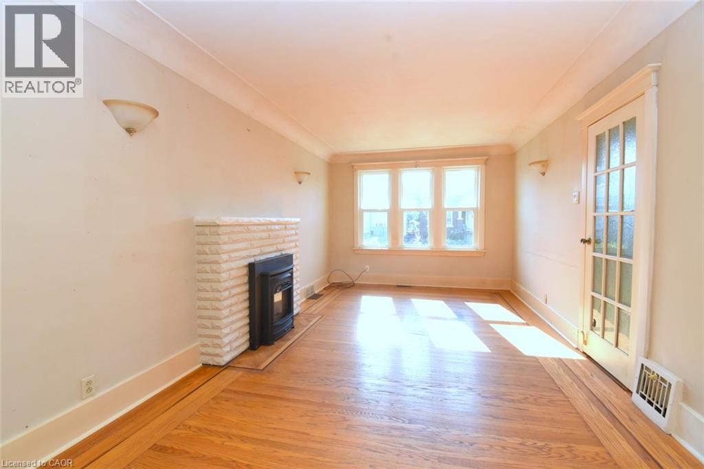 215 Paling Avenue, Hamilton, Ontario  L8H 5J6 - Photo 6 - 40854180