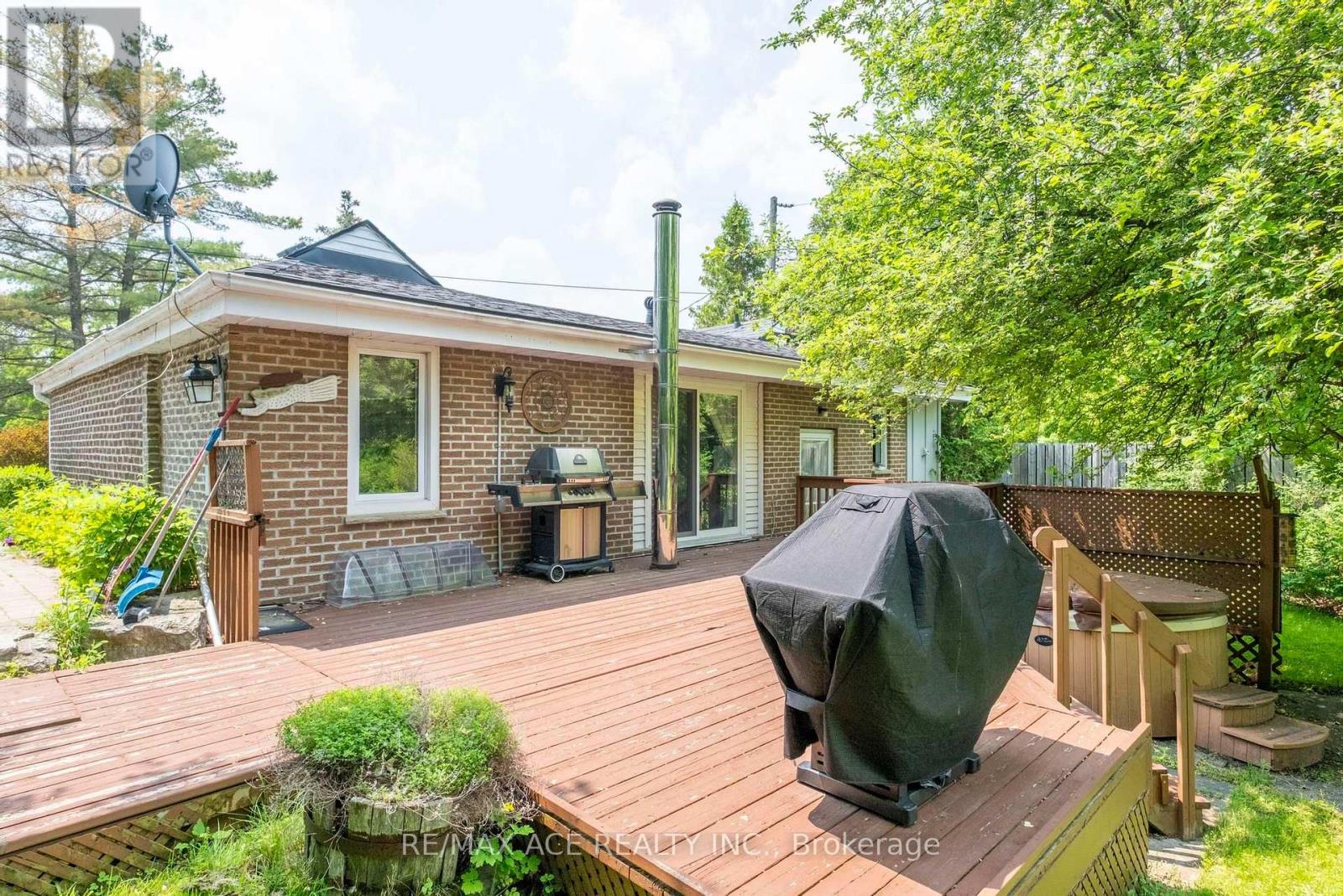 11 Maple Lane, Caledon, Ontario L7E 0L3 - Photo 25 - W13647958