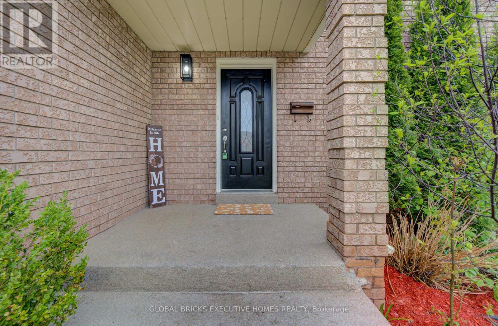 35 Attwood Drive, Cambridge, Ontario  N1T 1L4 - Photo 5 - X13649676