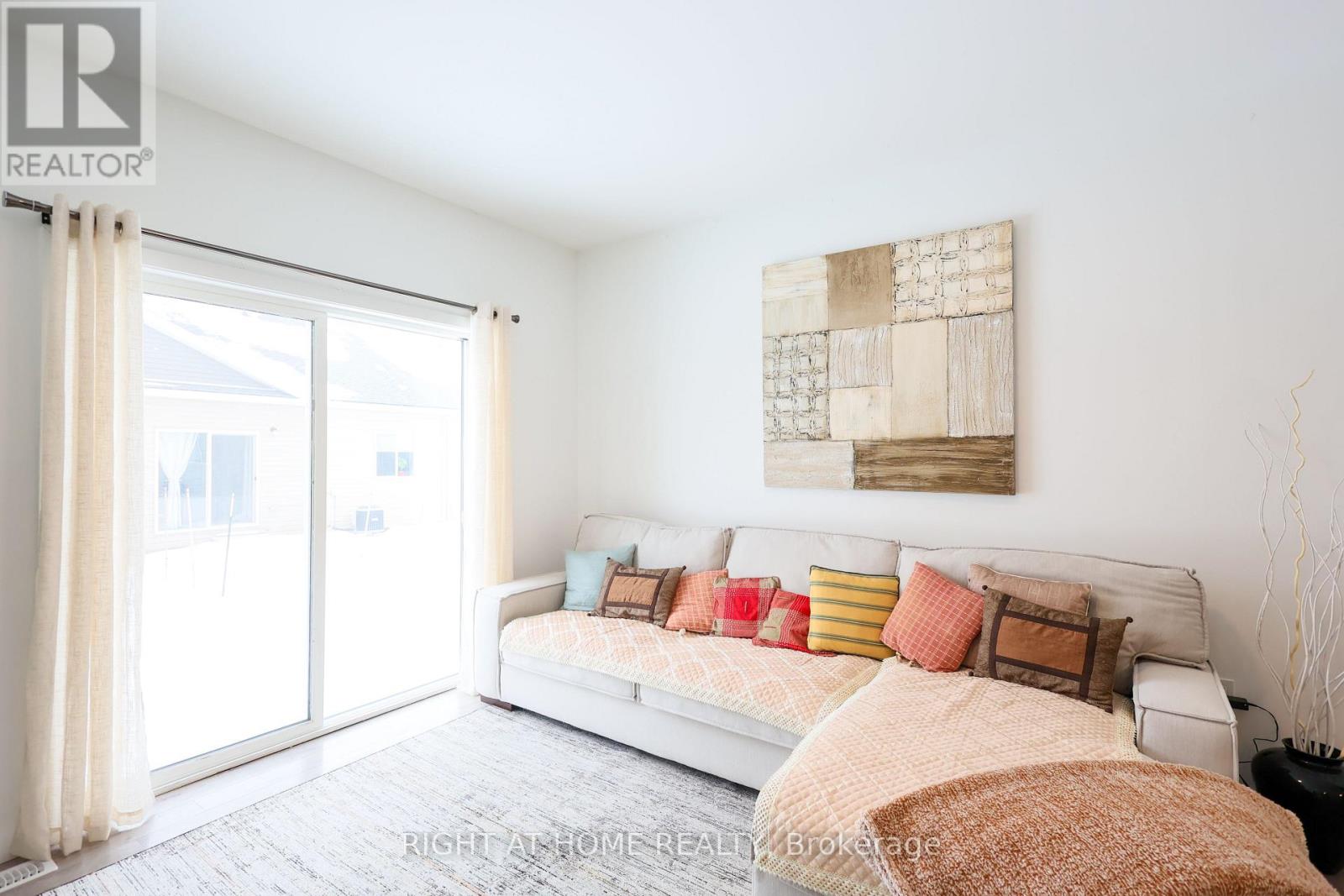 32 - 100 Highriver Trail, Welland, Ontario  L3C 0H6 - Photo 4 - X13649692