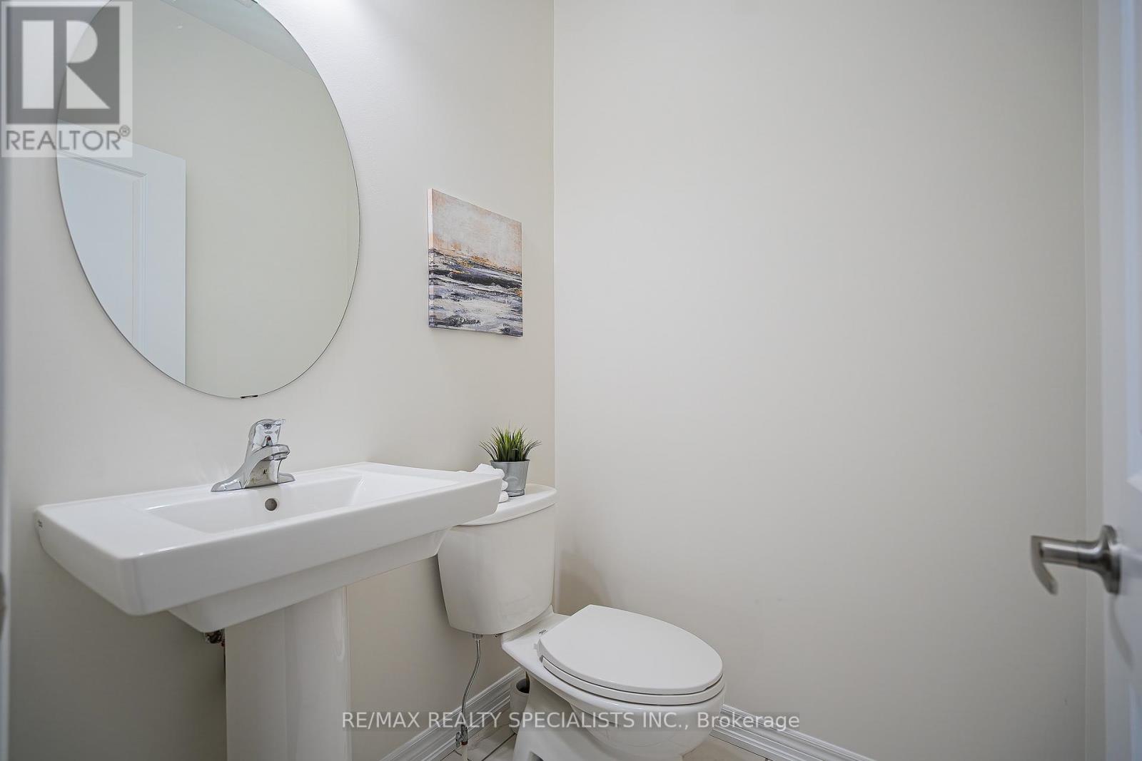 225 Broadacre Drive, Kitchener, Ontario  N2R 0S6 - Photo 6 - X13649768