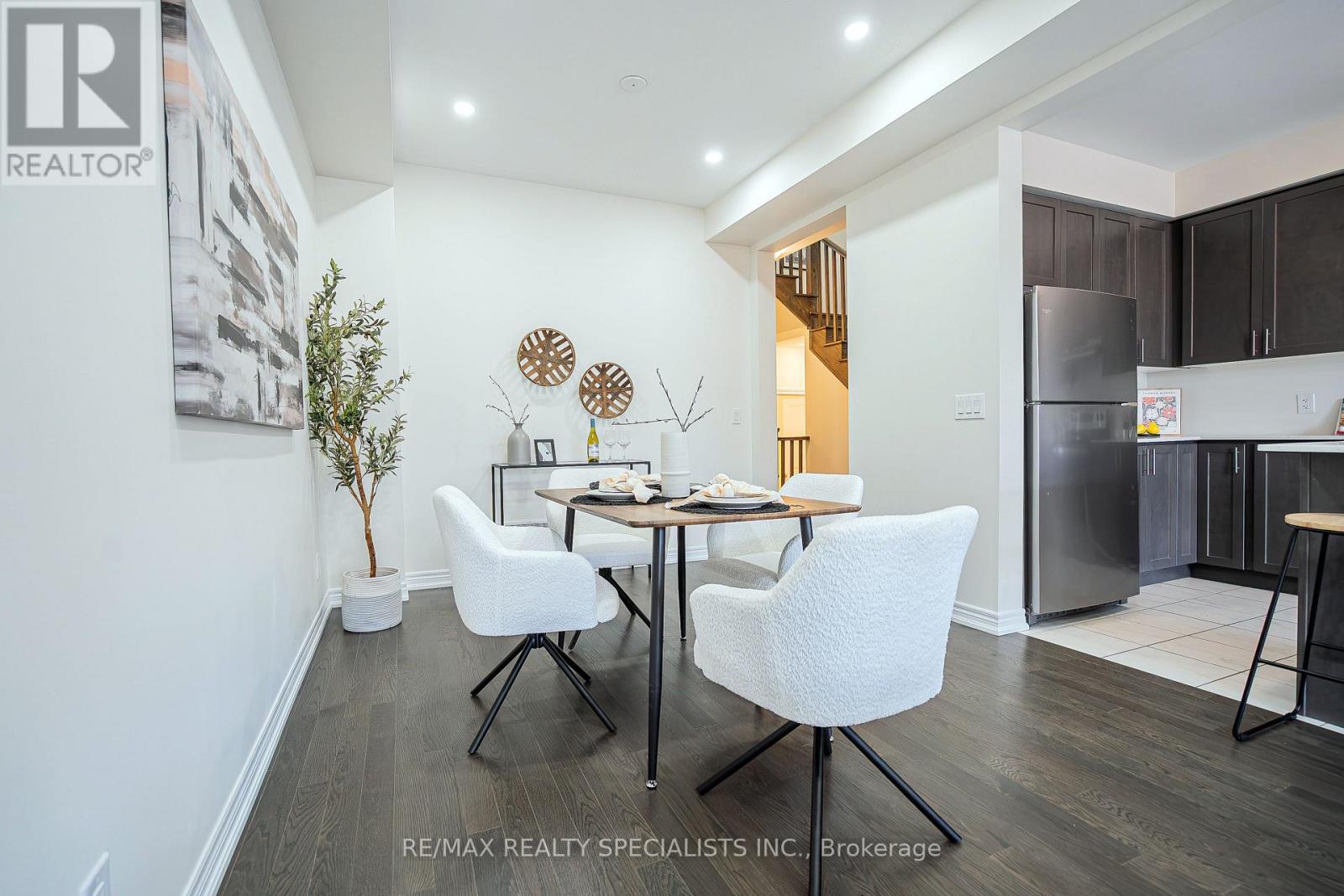 225 Broadacre Drive, Kitchener, Ontario  N2R 0S6 - Photo 9 - X13649768