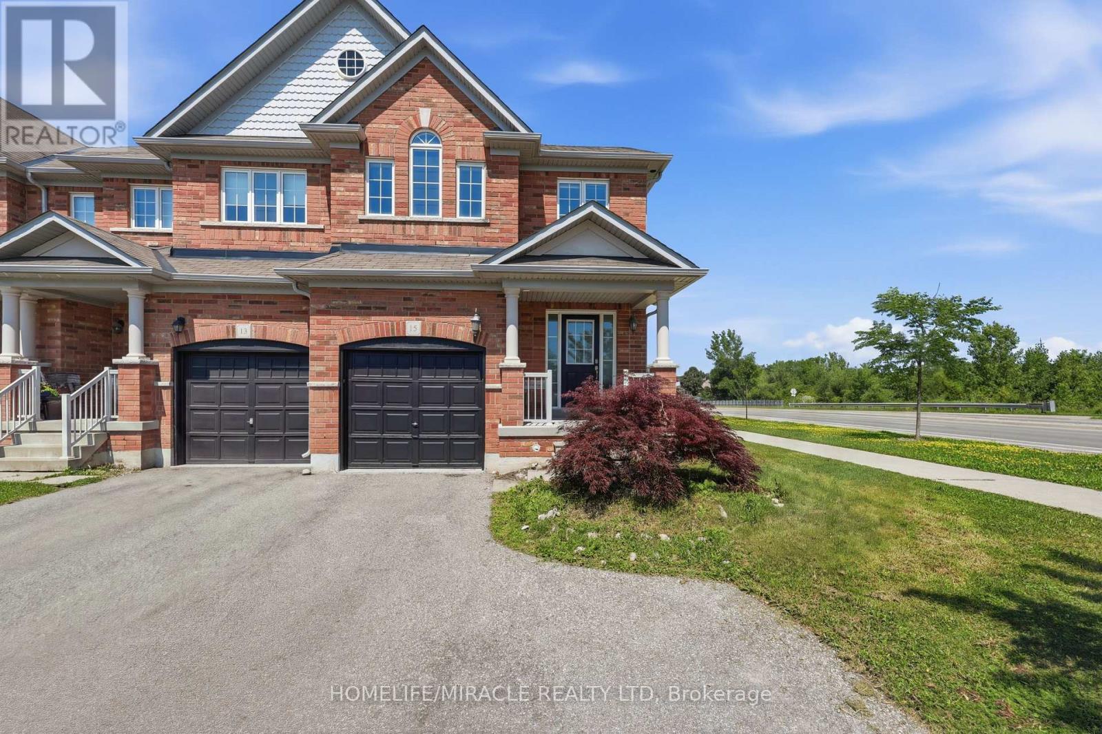15 Mcphail Place, Hamilton, Ontario  L8B 0R5 - Photo 4 - X13649856