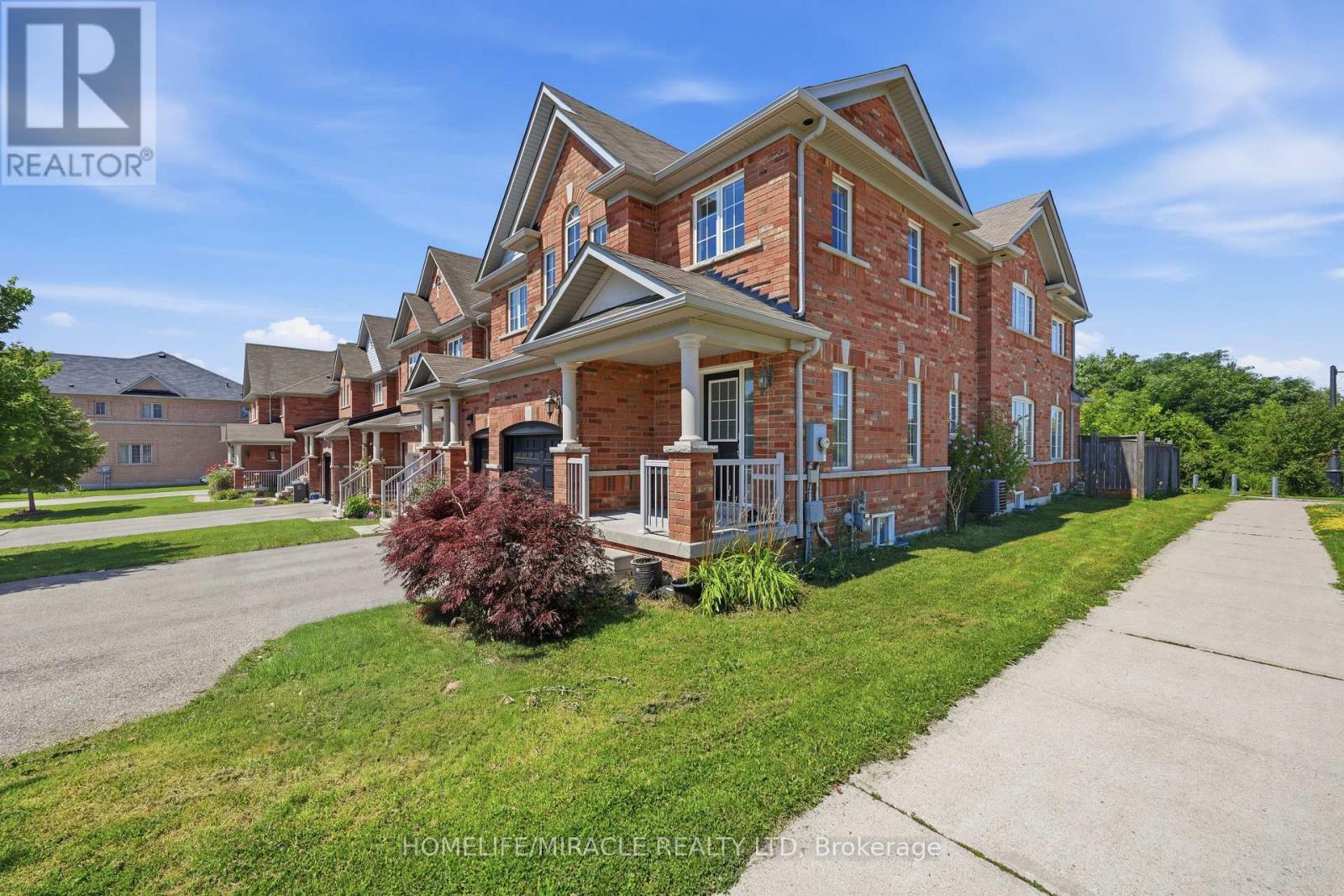 15 Mcphail Place, Hamilton, Ontario  L8B 0R5 - Photo 5 - X13649856