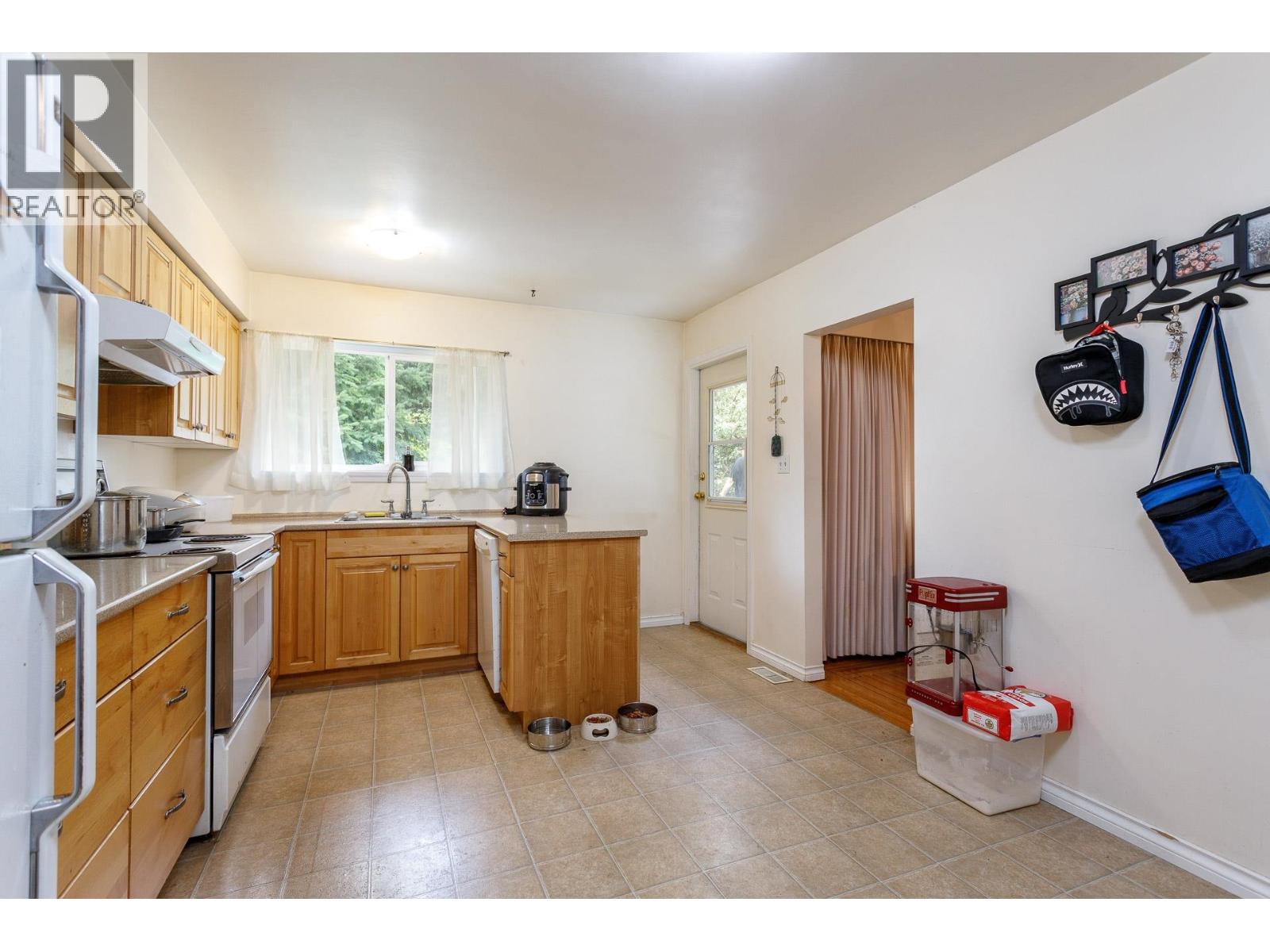 815 Seymour Drive, Coquitlam, British Columbia  V3J 6V8 - Photo 8 - R3152414