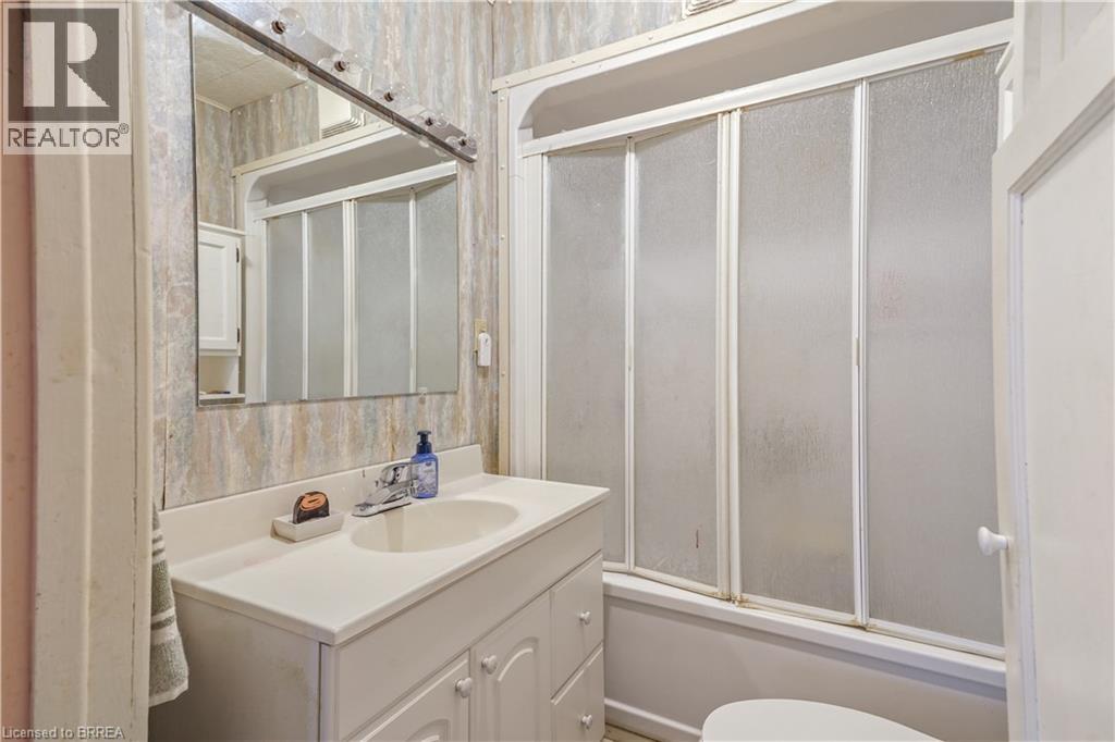 45 Wellington Street, Paris, Ontario  N3L 1T2 - Photo 16 - 40853179