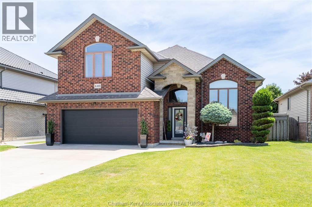 MLS# 26019178: 40 Enclave PLACE, Chatham, Canada