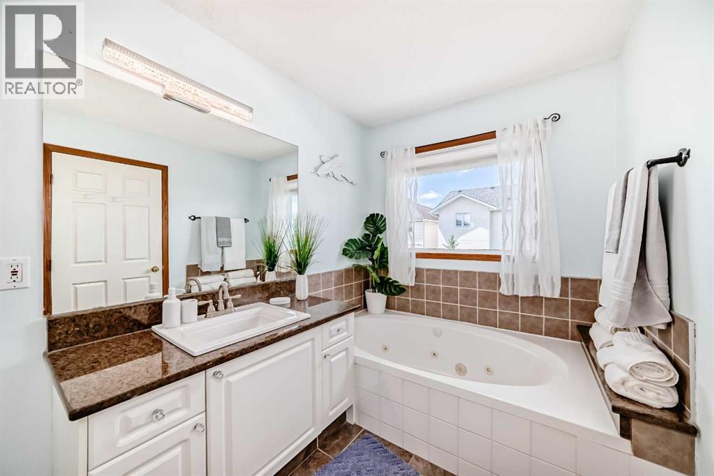263 Coral Keys Drive NE, Calgary, Alberta  T3J 3K4 - Photo 29 - A2316834