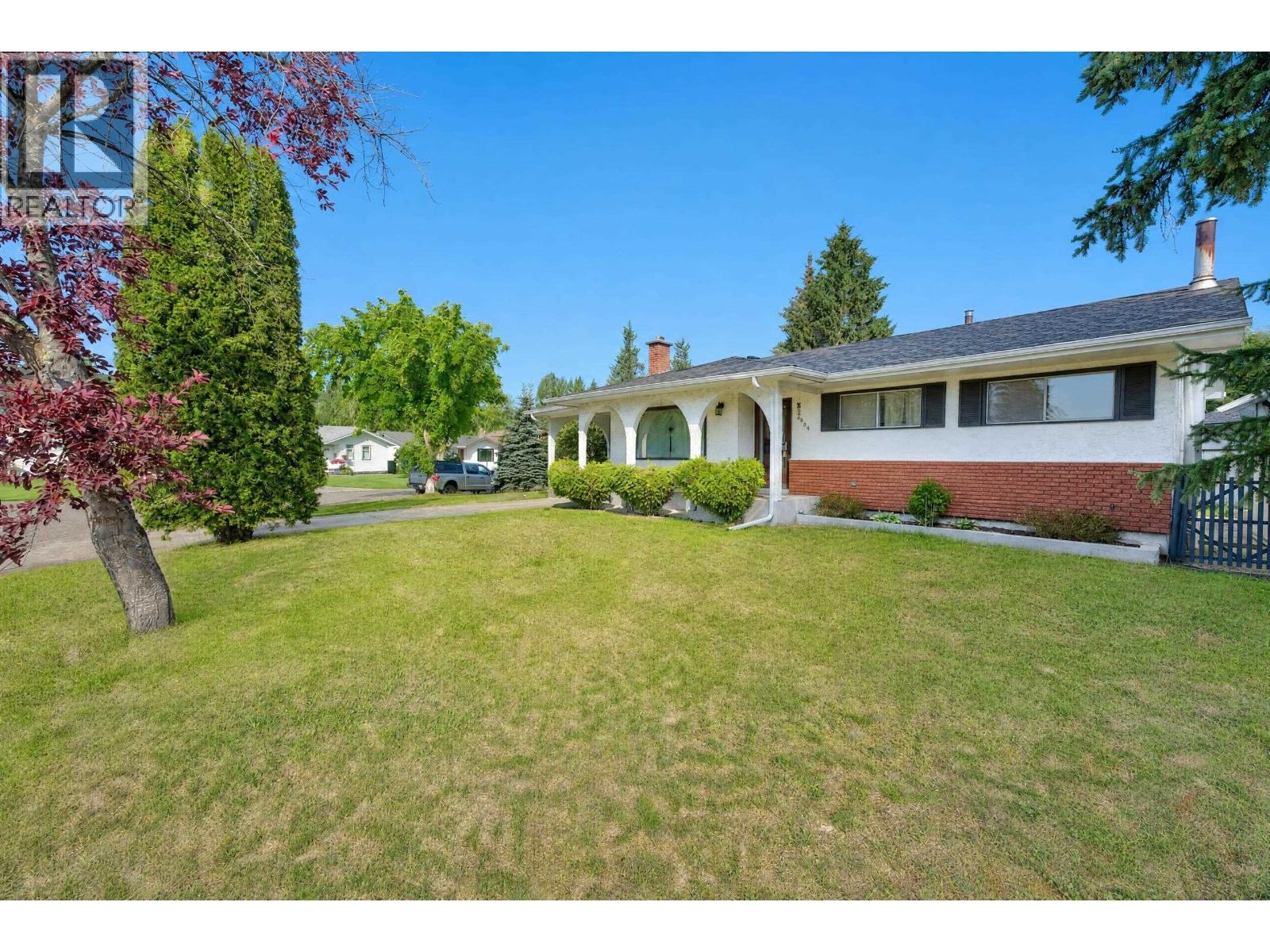 2460 Devonshire Crescent, Prince George, British Columbia  V2N 1C8 - Photo 1 - R3153661