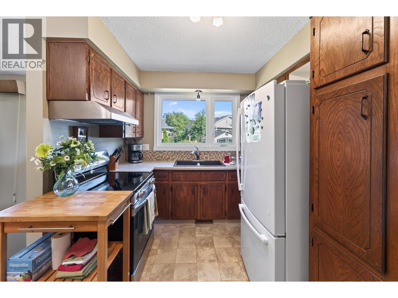 2460 Devonshire Crescent, Prince George, British Columbia  V2N 1C8 - Photo 4 - R3153661