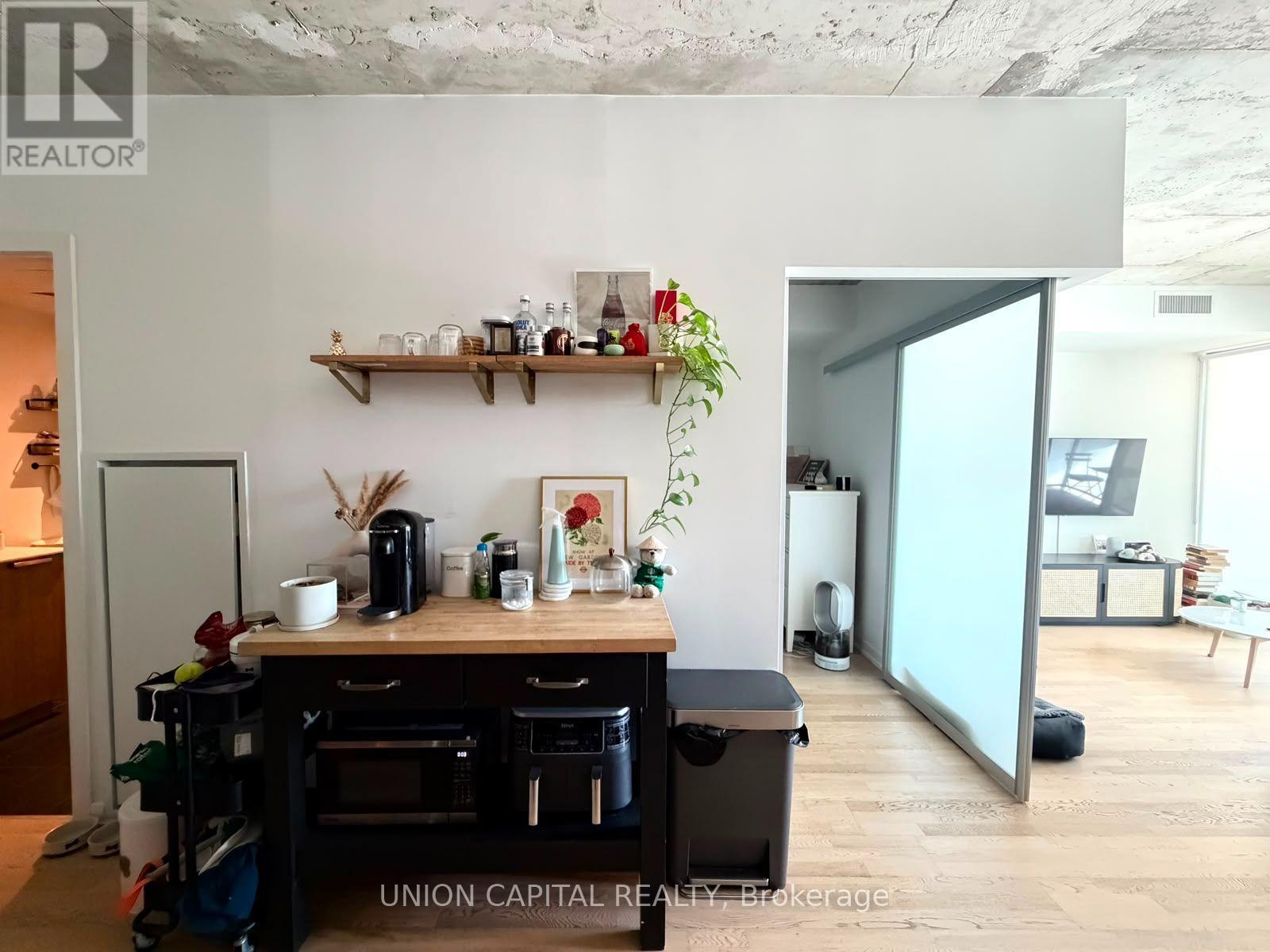 818 - 95 BATHURST STREET, Toronto, Ontario