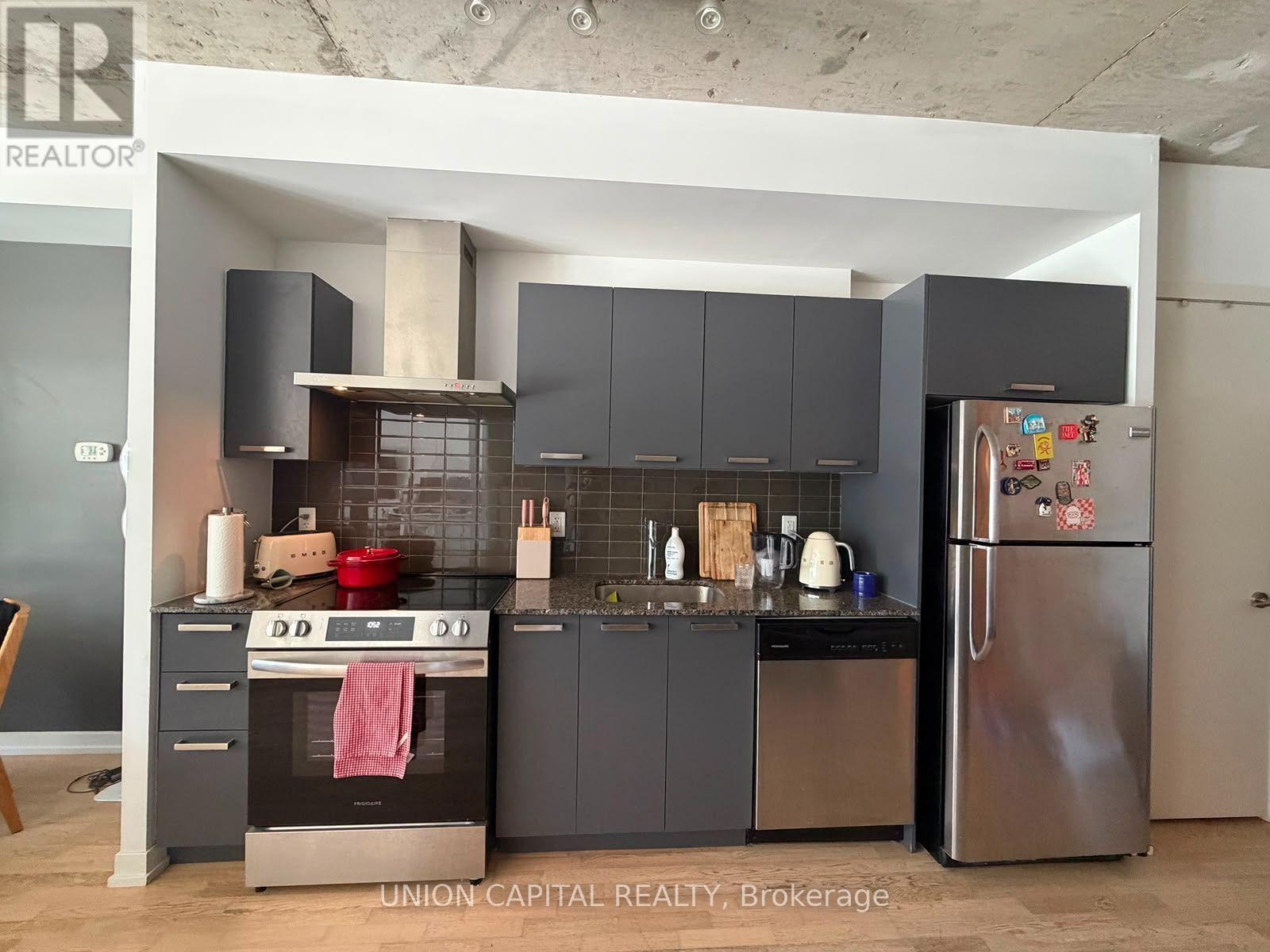 818 - 95 Bathurst Street, Toronto, Ontario  M5V 0S7 - Photo 4 - C13649104