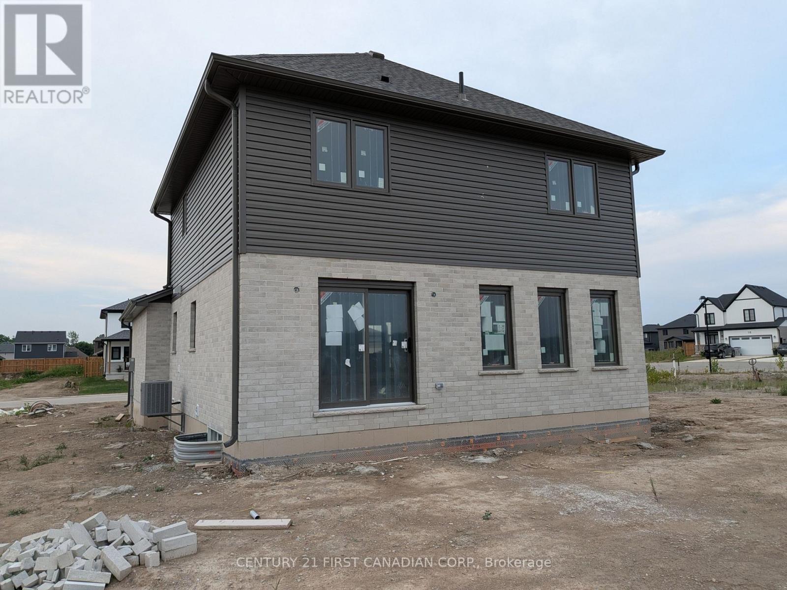 5 Doerr Court, North Middlesex, Ontario  N0M 1A0 - Photo 30 - X12713680