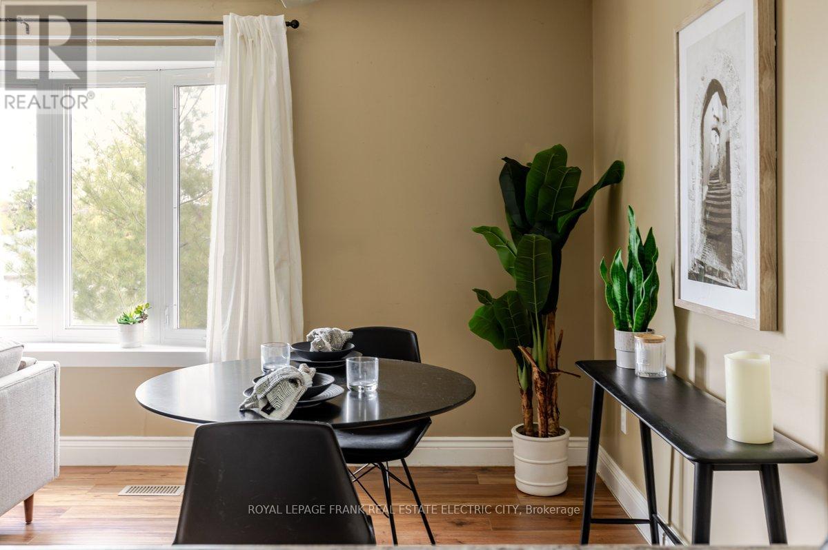 293 Welsh Street, Peterborough, Ontario  K9H 1K8 - Photo 6 - X13649984