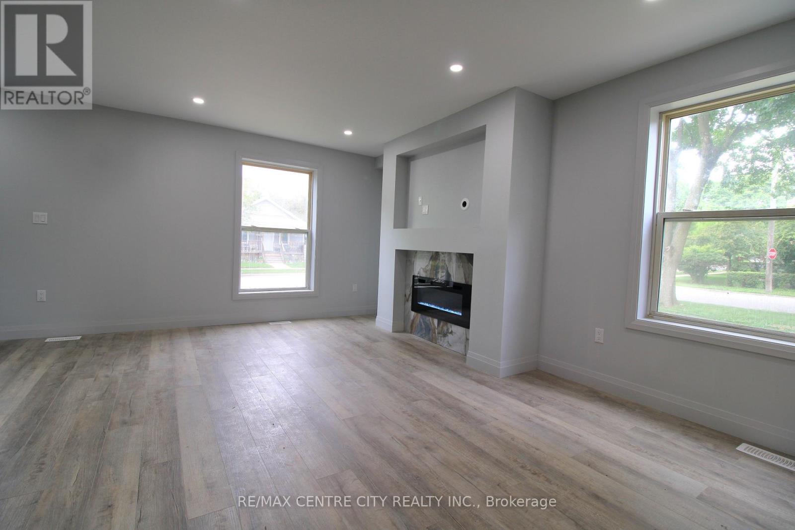 118 Delaware Street, London East, Ontario  N5Z 2N5 - Photo 3 - X13649940