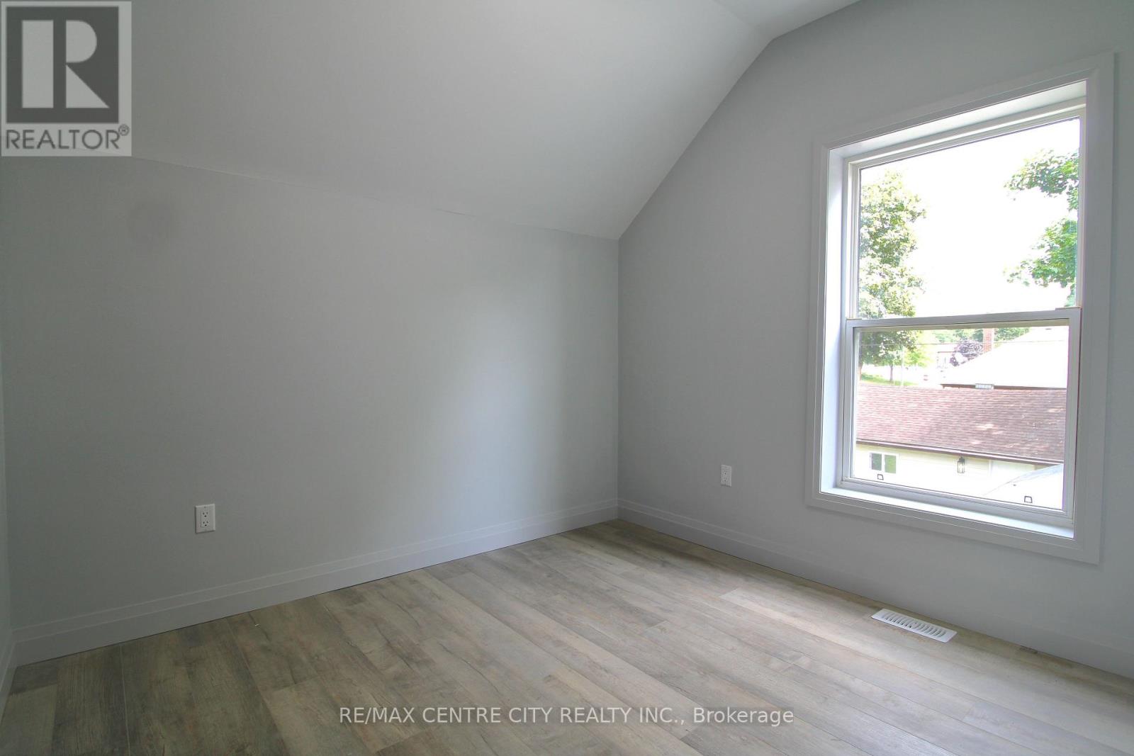118 Delaware Street, London East, Ontario  N5Z 2N5 - Photo 9 - X13649940