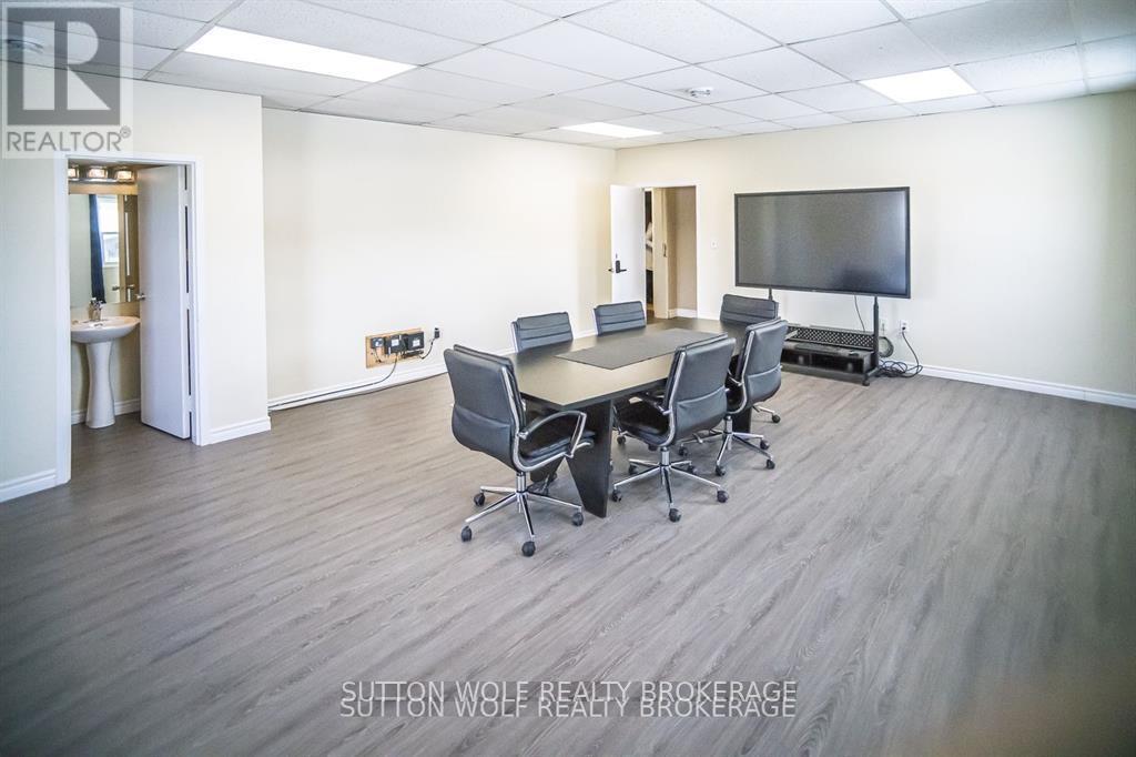 48 Front Street E, Strathroy-Caradoc, Ontario  N7G 1Y6 - Photo 4 - X13650078