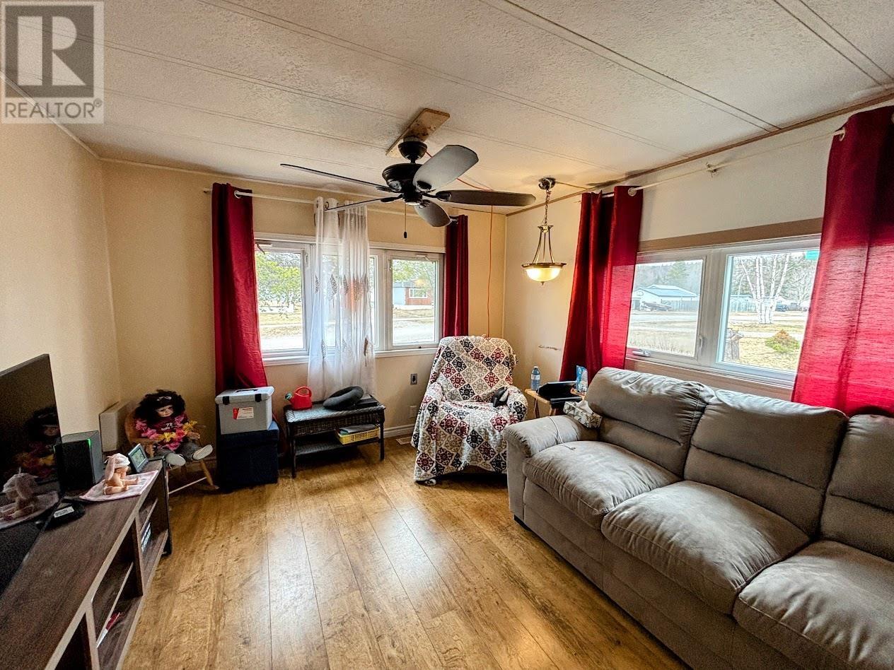 22 Jackson Cres, Marathon, Ontario  P0T 2E0 - Photo 4 - TB2600992