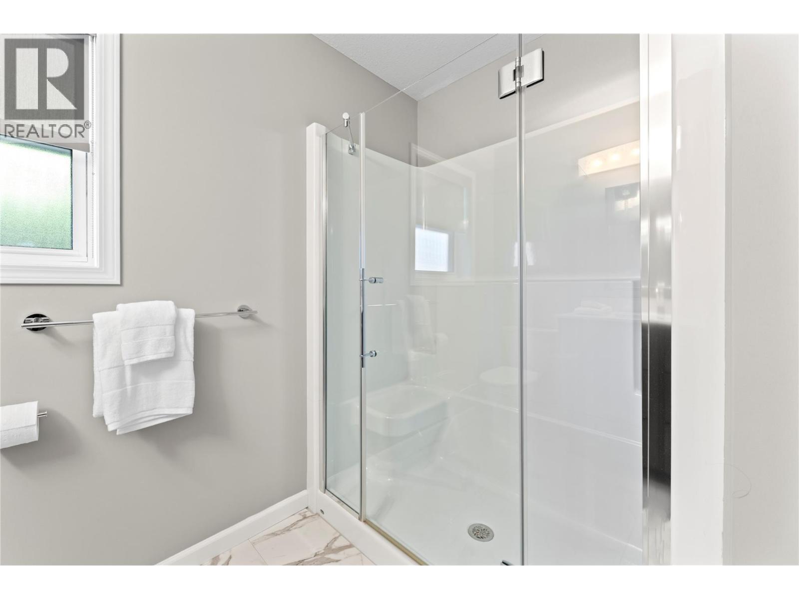 2934 Juniper Crescent, Sorrento, British Columbia  V0E 2W2 - Photo 35 - 10389877