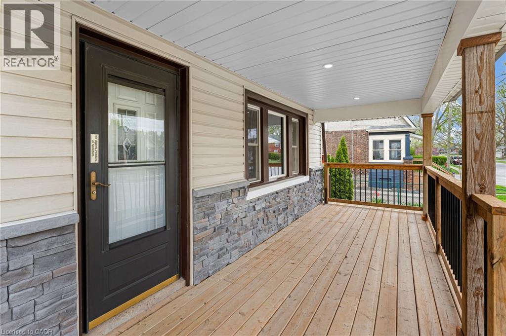 112 Oakland Avenue, Welland, Ontario  L3C 2C1 - Photo 4 - 40852200
