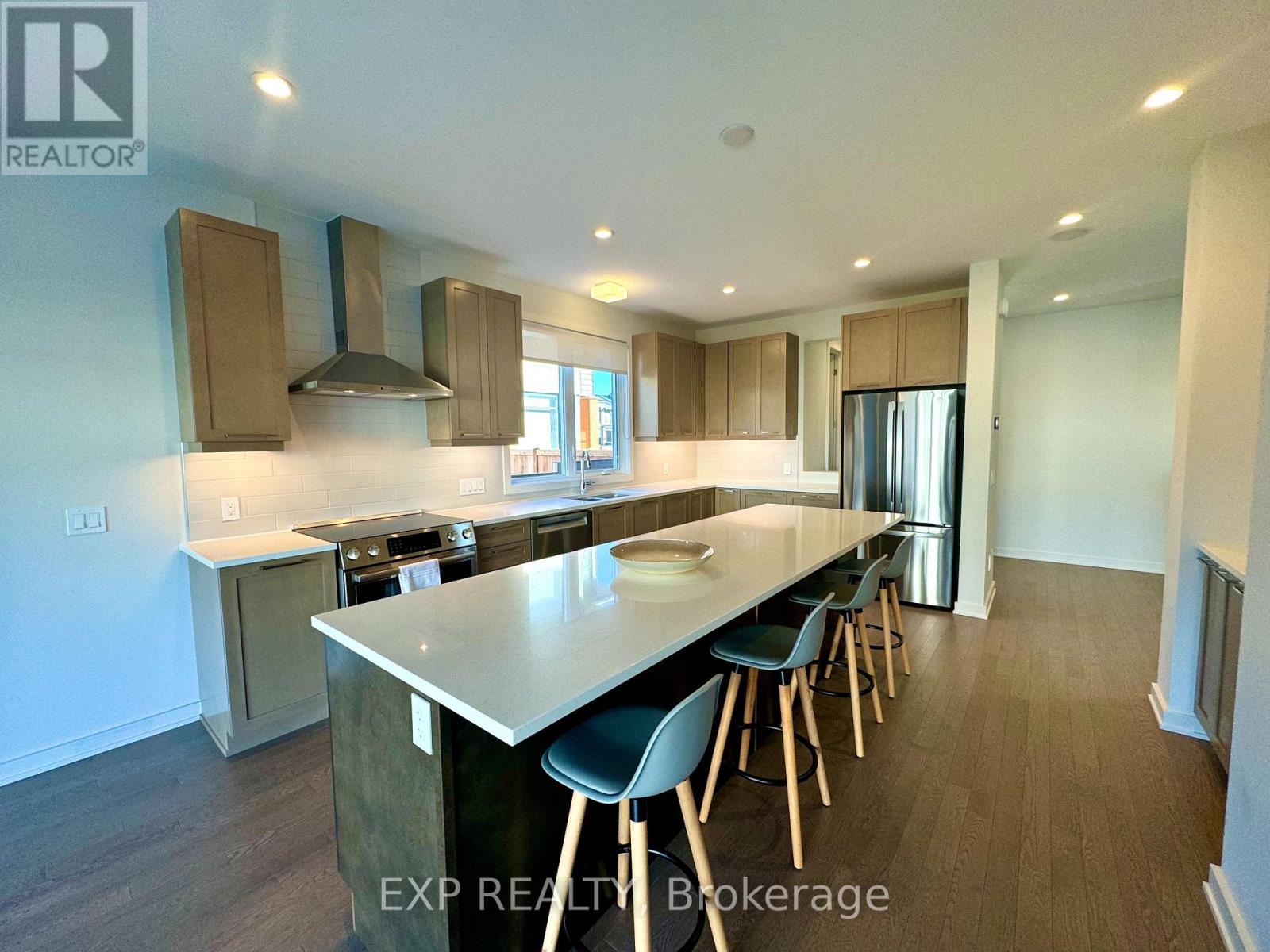 622 Summerhill Street, Ottawa, Ontario  K4M 0C2 - Photo 3 - X13649936