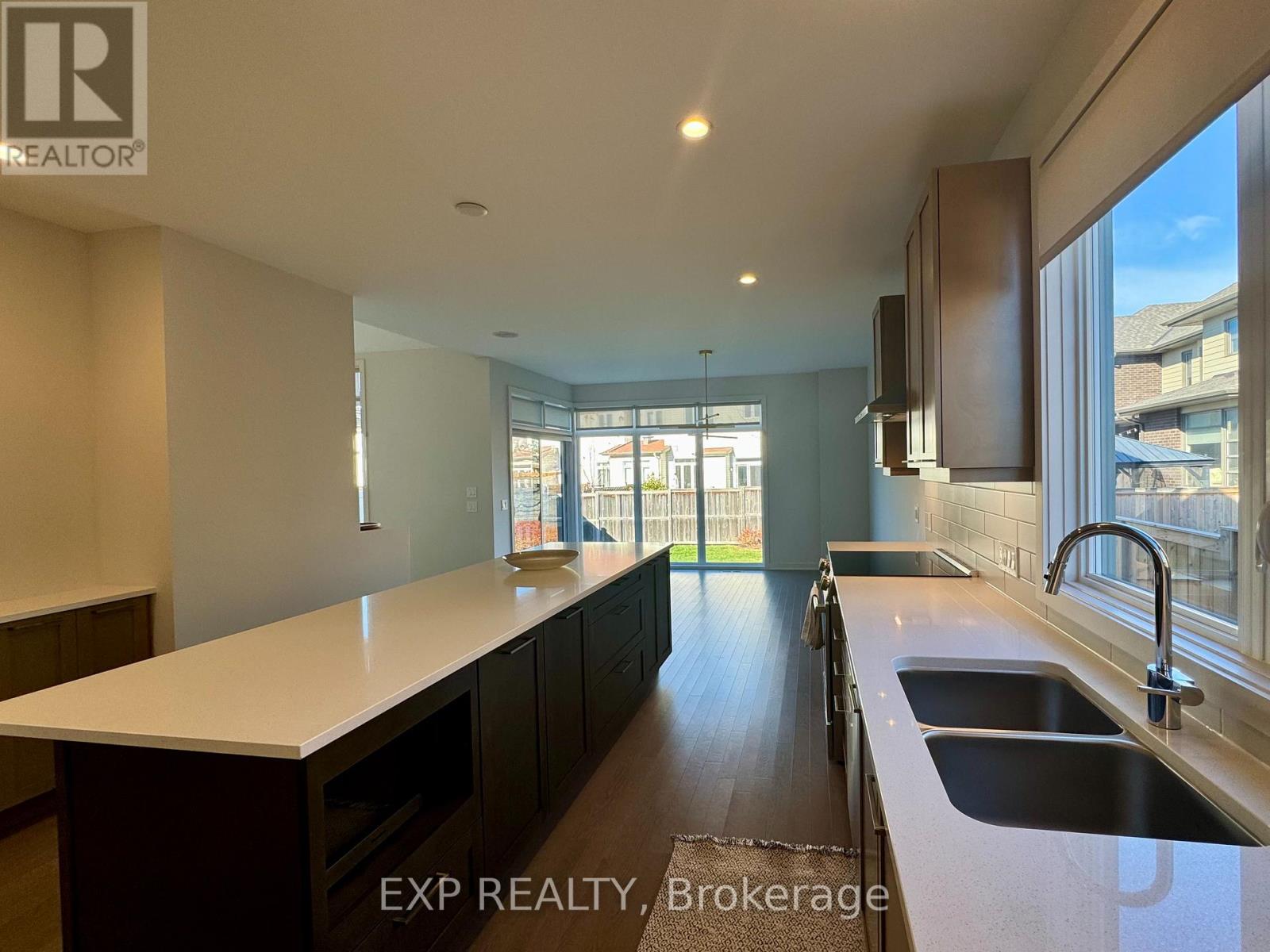 622 Summerhill Street, Ottawa, Ontario  K4M 0C2 - Photo 5 - X13649936