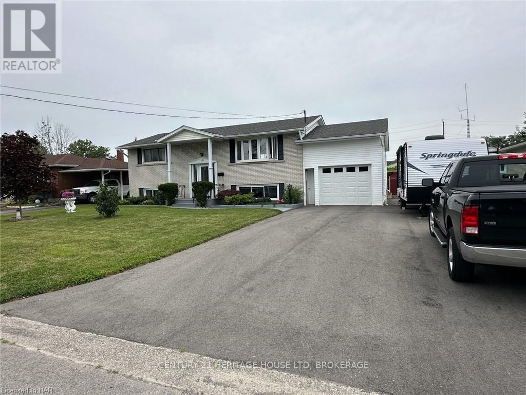10 Madison Street, Fort Erie, Ontario L2A 3Z8 - Photo 2 - X13649892