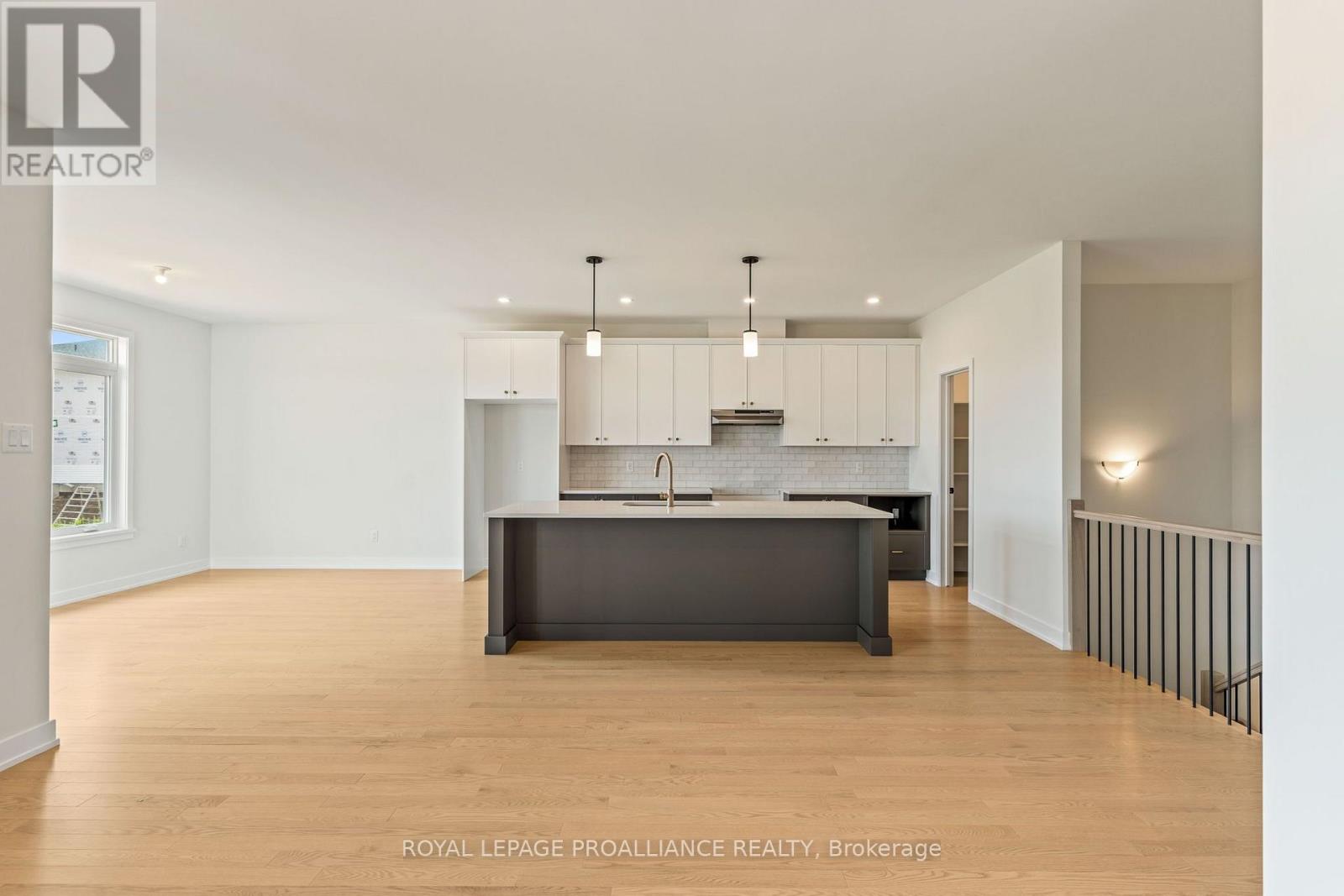 1043 Moore Street, Brockville, Ontario  K6V 0H1 - Photo 24 - X13649980