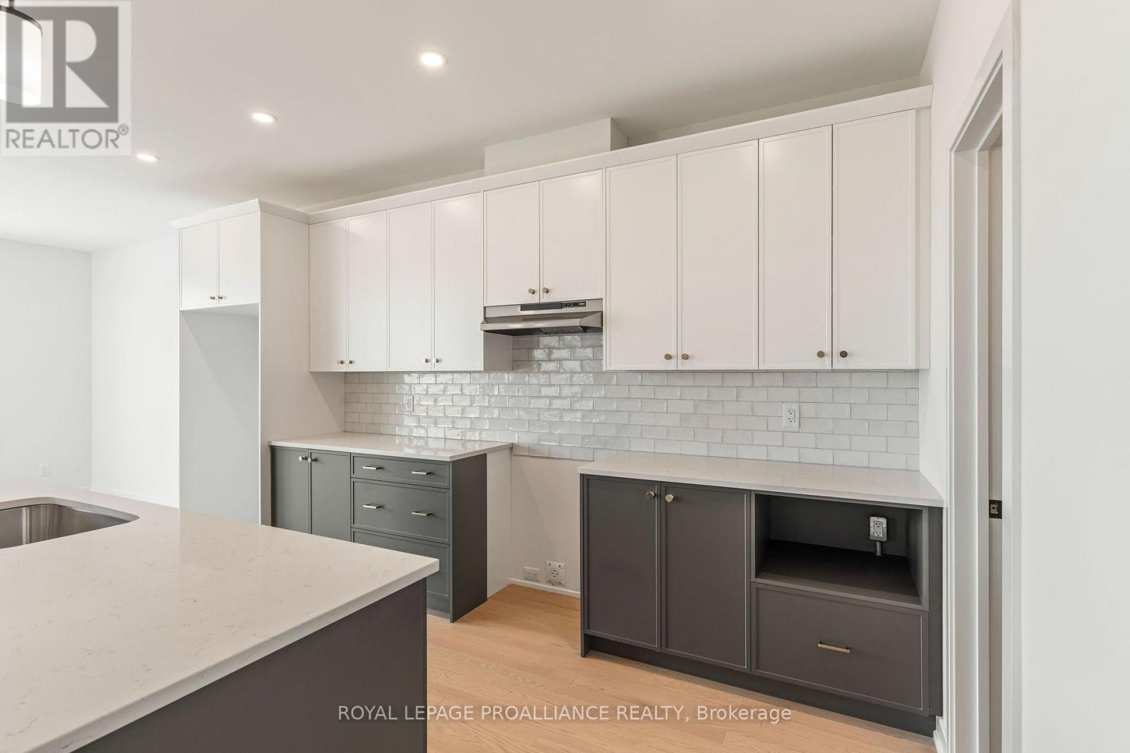1043 Moore Street, Brockville, Ontario  K6V 0H1 - Photo 25 - X13649980