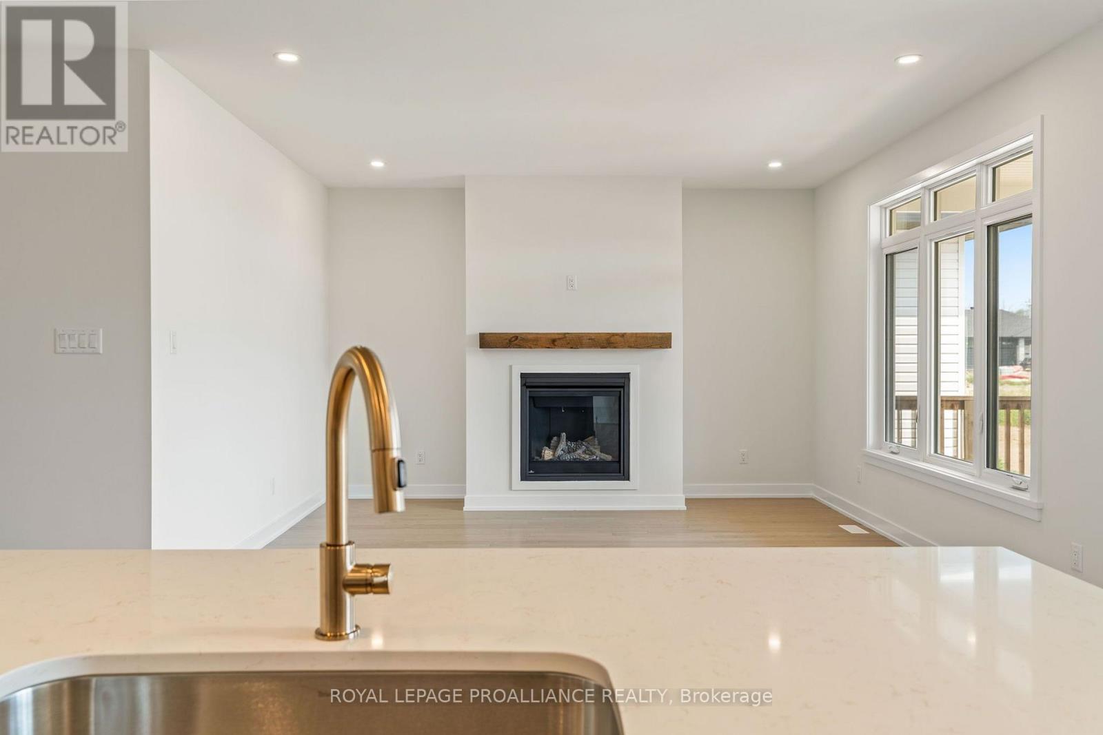 1043 Moore Street, Brockville, Ontario  K6V 0H1 - Photo 30 - X13649980