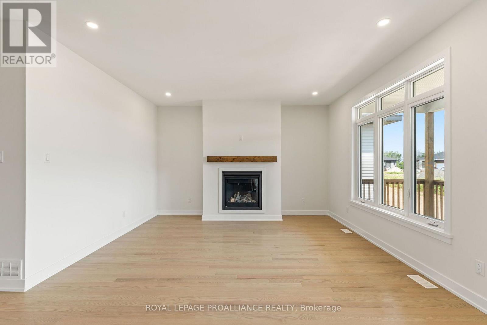1043 Moore Street, Brockville, Ontario  K6V 0H1 - Photo 37 - X13649980