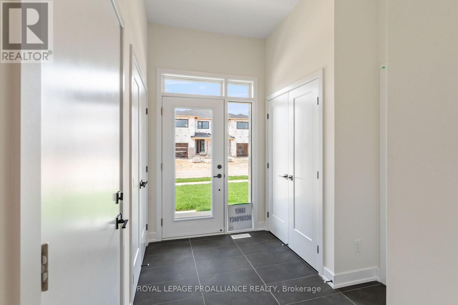 1043 Moore Street, Brockville, Ontario  K6V 0H1 - Photo 4 - X13649980