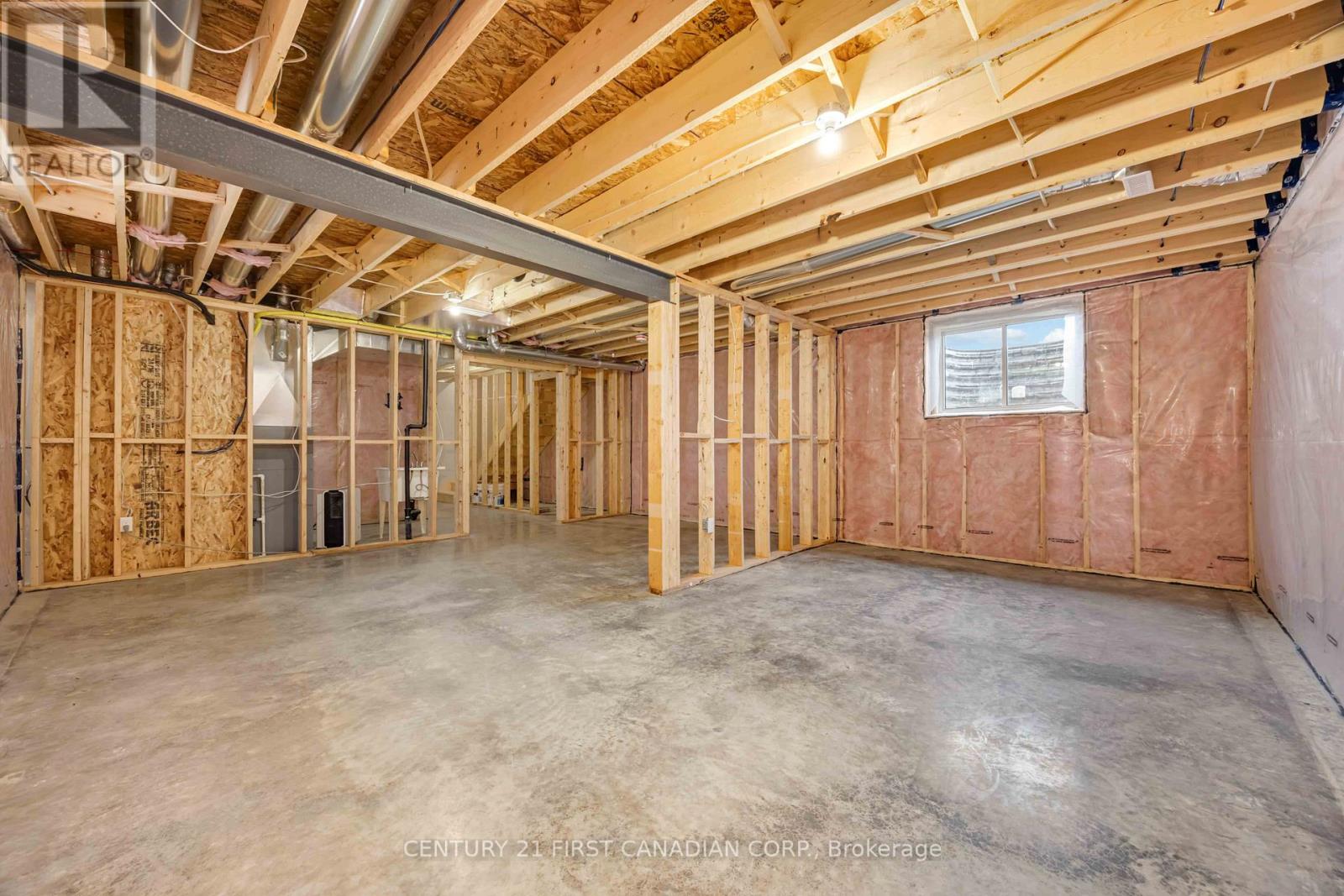 9 Postma Crescent, North Middlesex, Ontario  N0M 1A0 - Photo 30 - X12962142