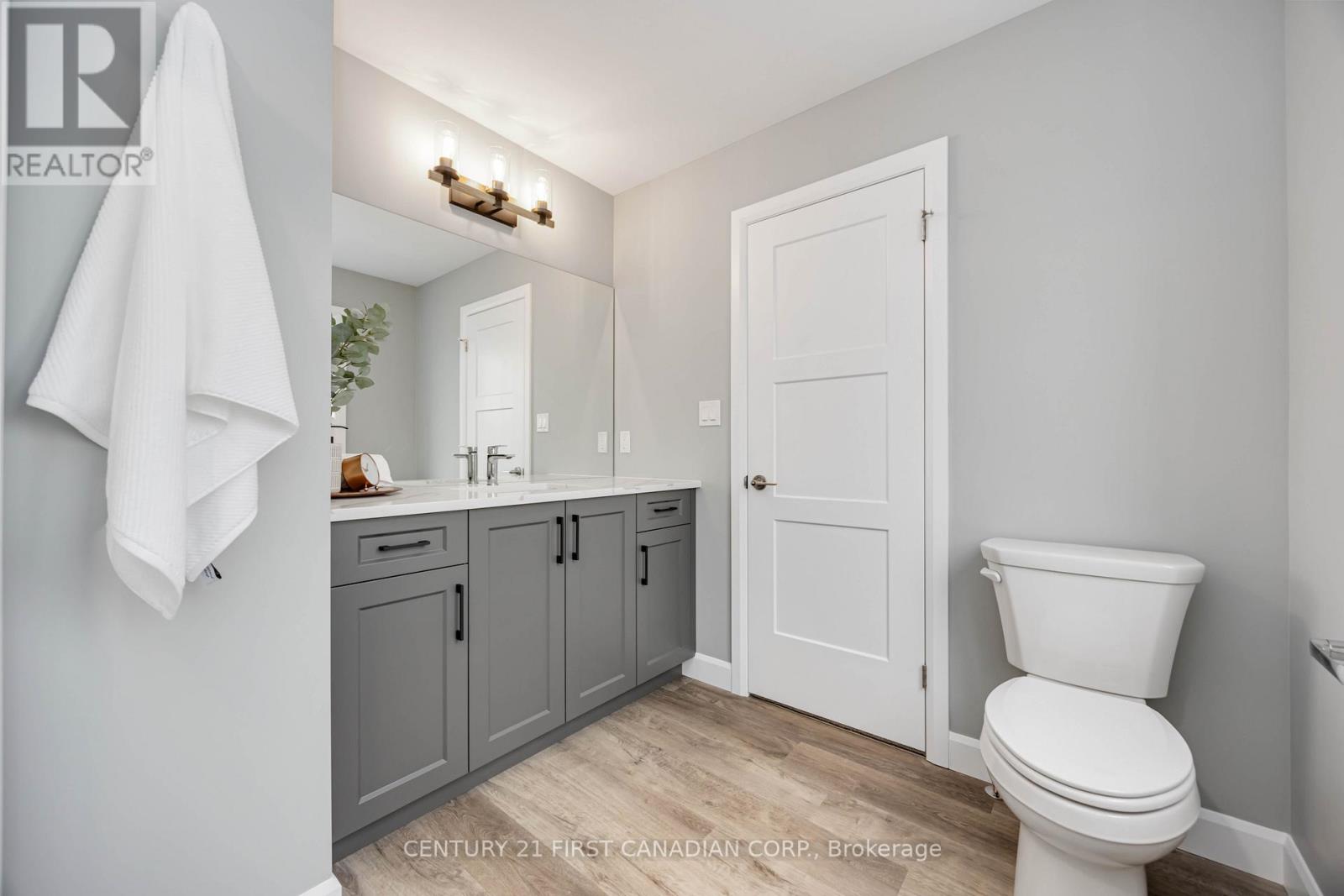9 Postma Crescent, North Middlesex, Ontario  N0M 1A0 - Photo 25 - X12962142
