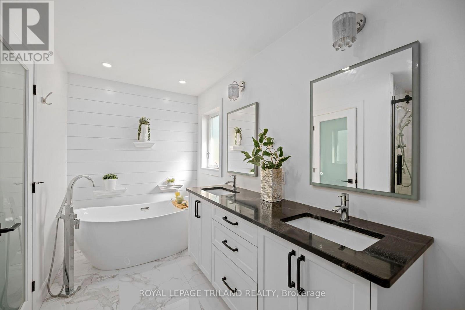 21 Armstrong Street, Strathroy-Caradoc, Ontario  N0L 1W0 - Photo 32 - X13649136