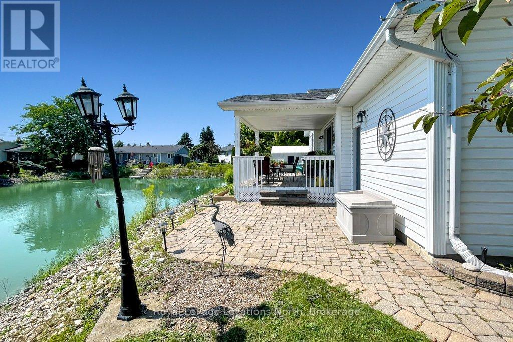 16 Atlantic Avenue, Wasaga Beach, Ontario  L9Z 3A8 - Photo 4 - S13650058